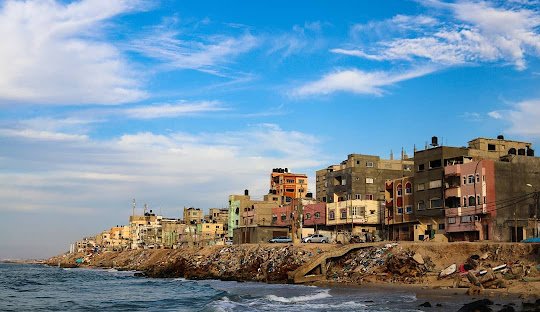 أوضاع اللاجئين في مخيم الشاطئ  | موسوعة المخيمات الفلسطينية