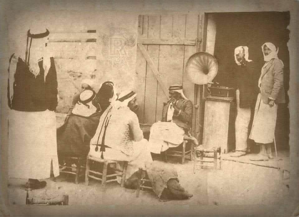 مقهى شعبي عام 1925 / القدس  | موسوعة المخيمات الفلسطينية