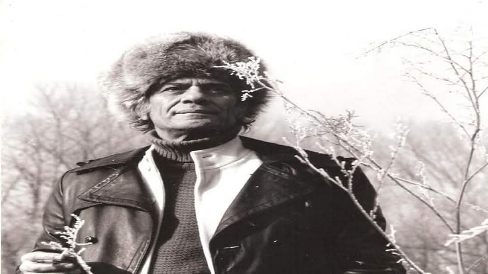 الشاعر والكاتب (معين توفيق سيد خليل بسيسو)  | موسوعة المخيمات الفلسطينية