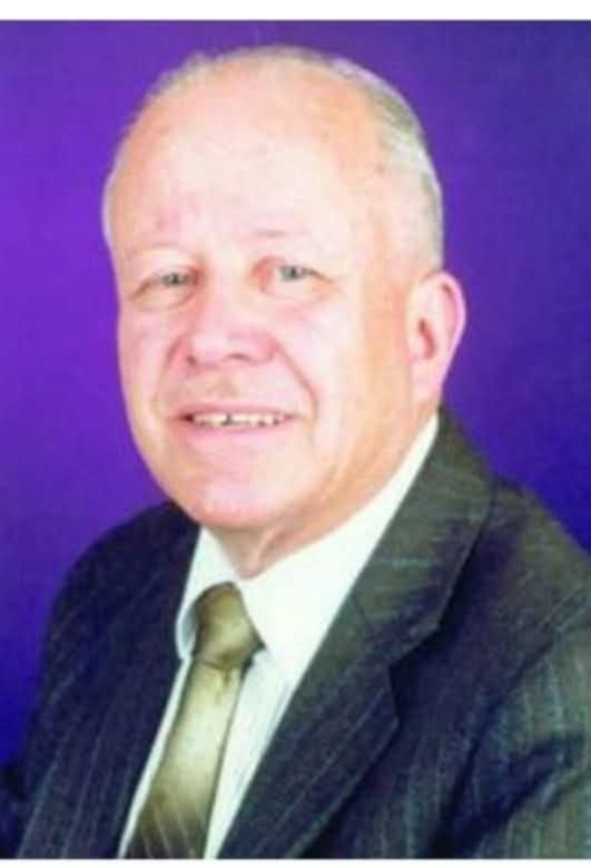 رائد الميكروفون من القدس إلى عمّان: الإعلامي إبراهيم السمان  | موسوعة المخيمات الفلسطينية