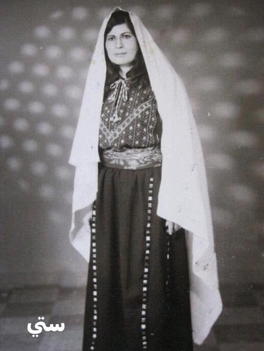 خديجة أبو عرقوب هي المرأة الفلسطينية الاستثنائية  | موسوعة المخيمات الفلسطينية