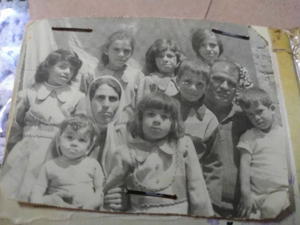 عائلة من مخيم النيرب عائلة من مخيم النيرب