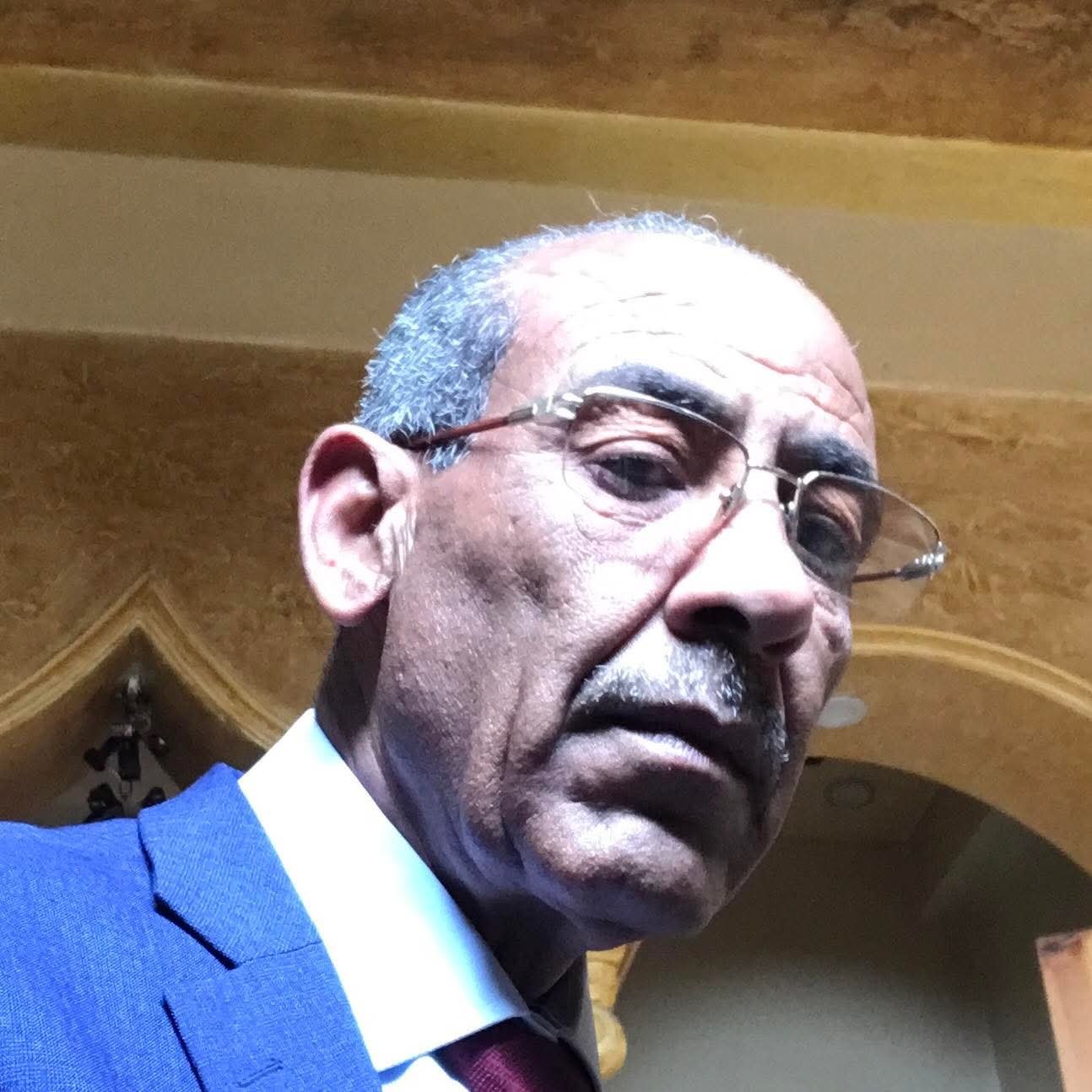 حسين موسى… شاعرٌ يوقظ الوطن من حبره  | موسوعة المخيمات الفلسطينية