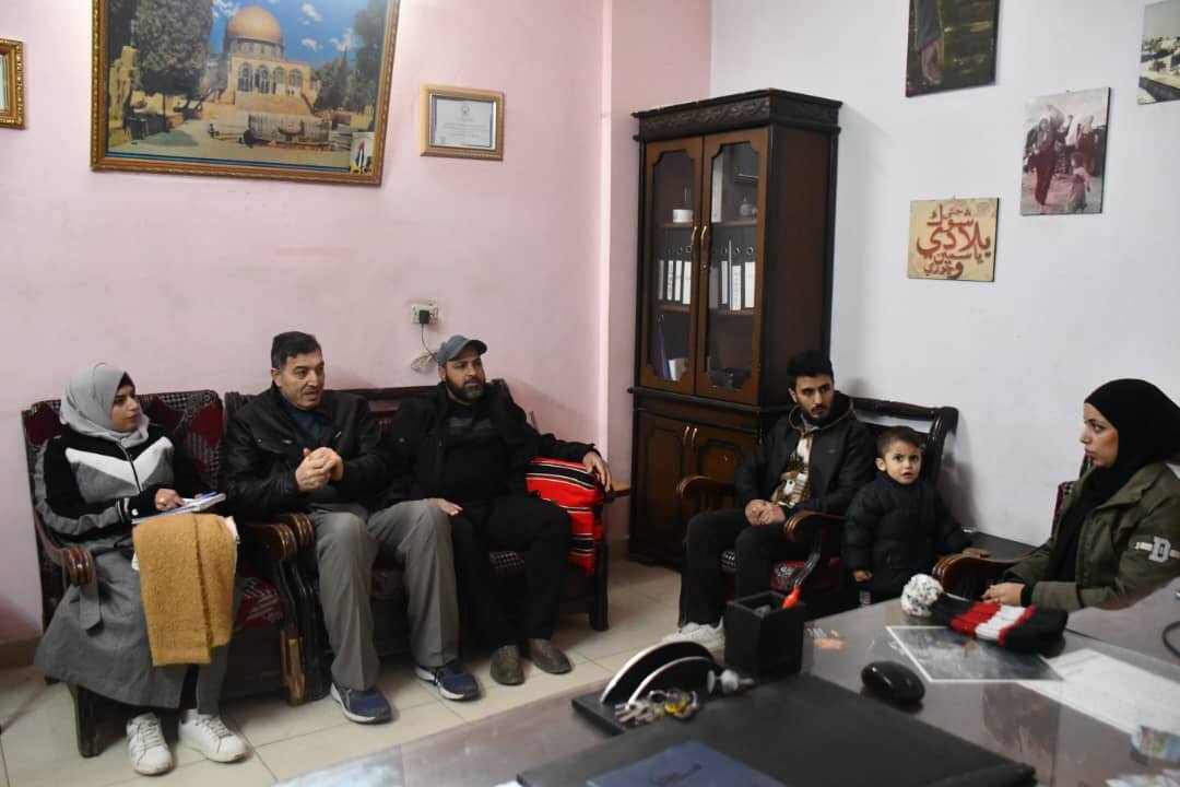 وفد أكاديمي يزور جمعية عائدون للتنمية والتمكين في مخيم السيدة زينب  | موسوعة المخيمات الفلسطينية