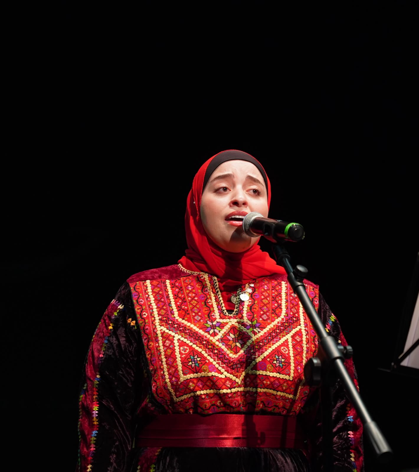 حين تحملُ الأغنية ذاكرةَ المكان  | موسوعة المخيمات الفلسطينية