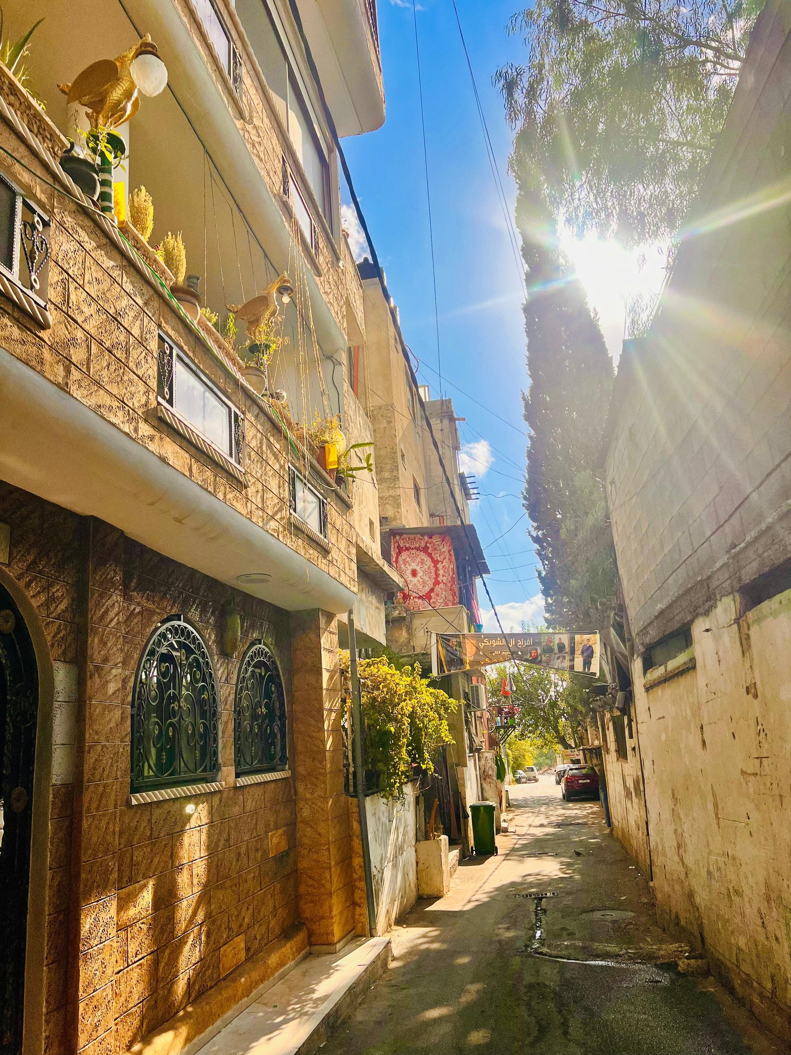 جولة لموسوعة المخيمات الفلسطينية في مخيم عسكر القديم يعدسة منية سلاطنة